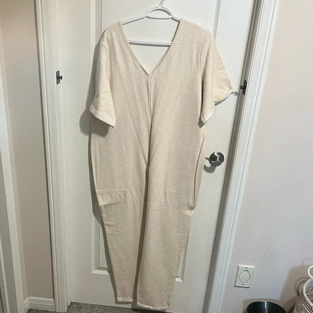 Smash + Tess Neutral V-Neck Short Sleeve Jumpsuit NWT - Picture 2 of 5